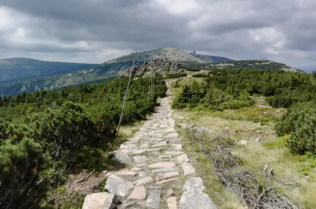 Ze Špindlerovky po&nbsp;hřebeni