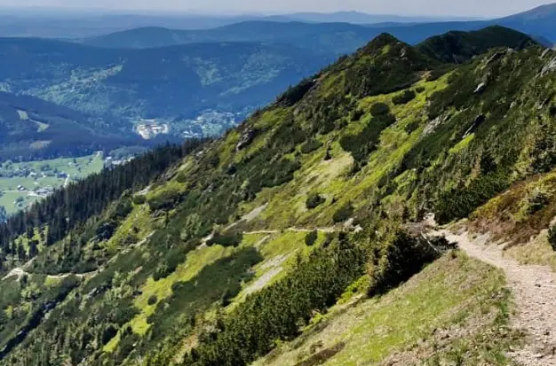 Kozí hřbety a&nbsp;vyhlídka Krakonoš (1 422&nbsp;m n.m.)