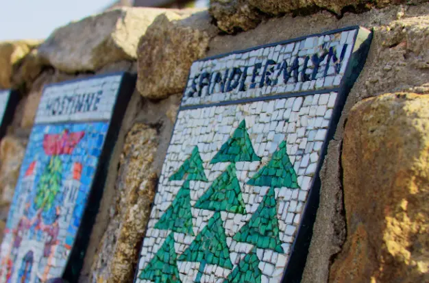 Labská bouda (1 300&nbsp;m n.m.) - Pramen Labe